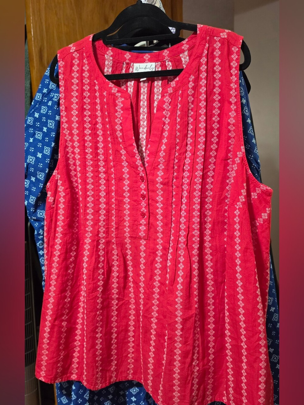 WONDERLY Sleeveless Red Printed Tunic Top